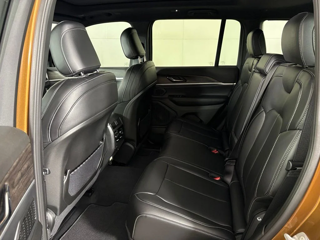 New 2027 Brown Jeep Limited image 37