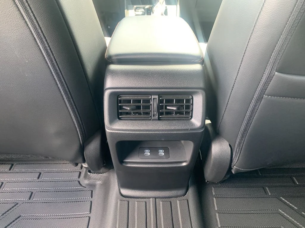 Used 2025  Honda Sport Touring image 15