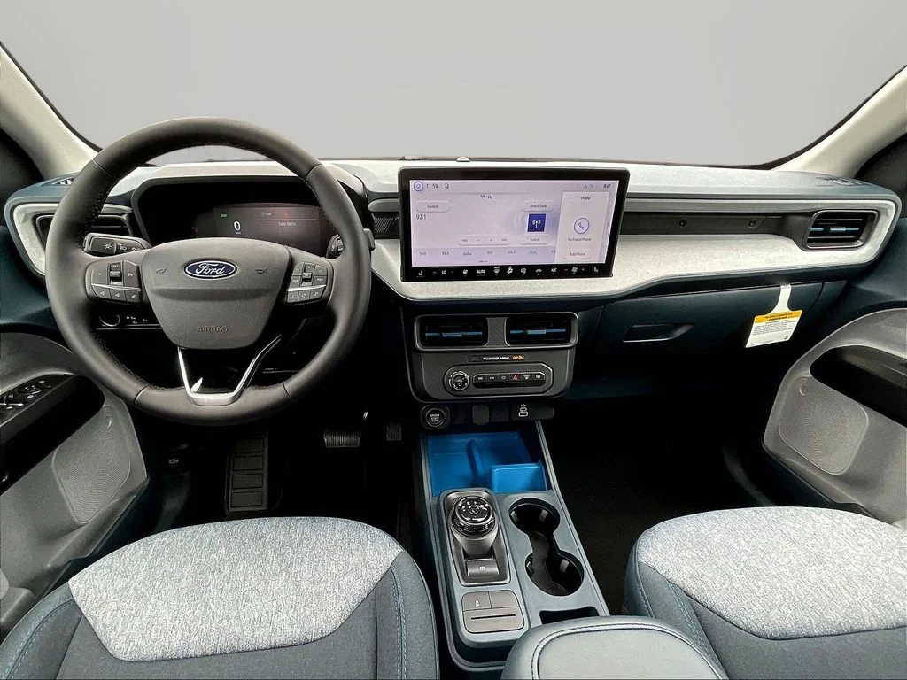 New 2026 Oxford White Ford XLT image 5