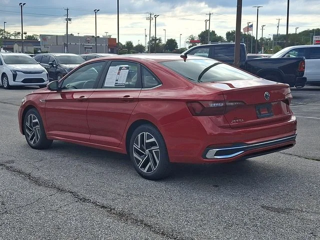 Used 2022 Red Volkswagen 1.5T SEL image 8