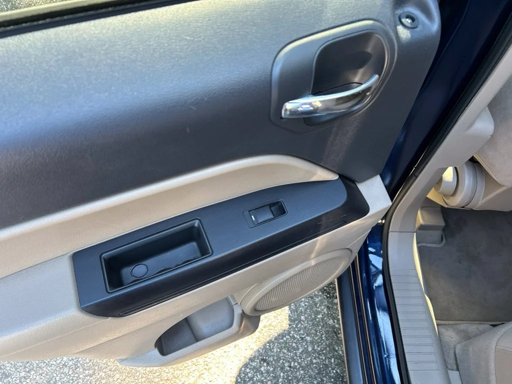 Used 2017 Blue Jeep Sport image 23