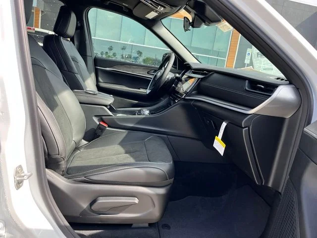 New 2026 Bright White Clearcoat Jeep Altitude image 22