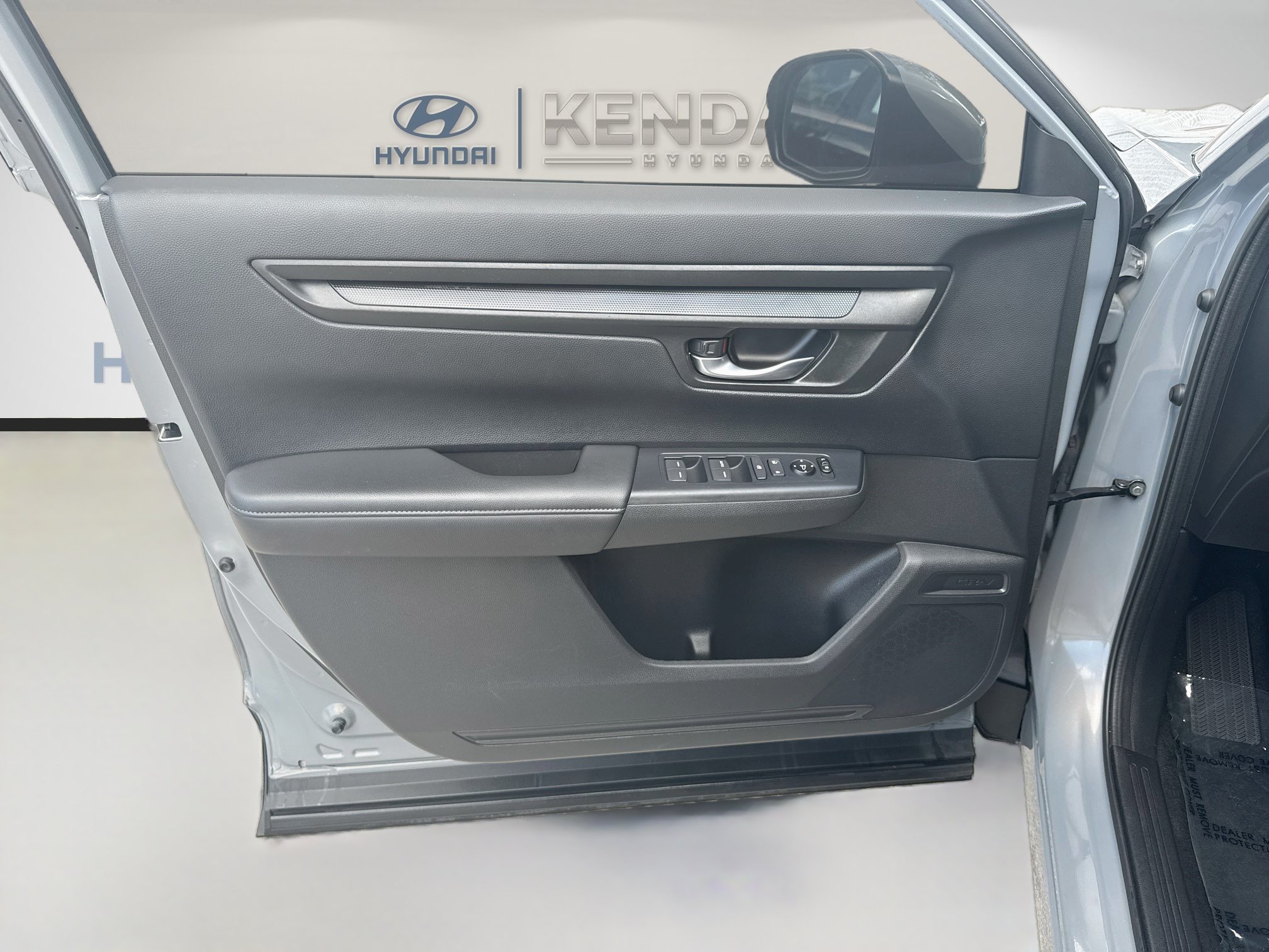 Used 2024 Lunar Silver Metallic Honda LX image 17