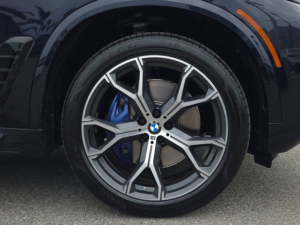Used 2024 Carbon Black Metallic BMW sDrive40i image 7