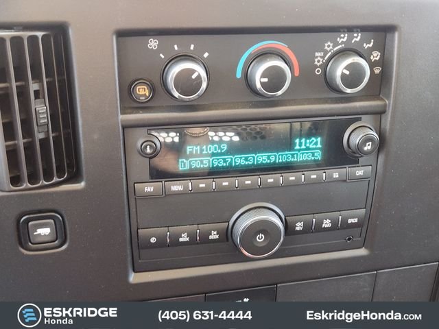 Used 2022 White GMC Work Van image 19