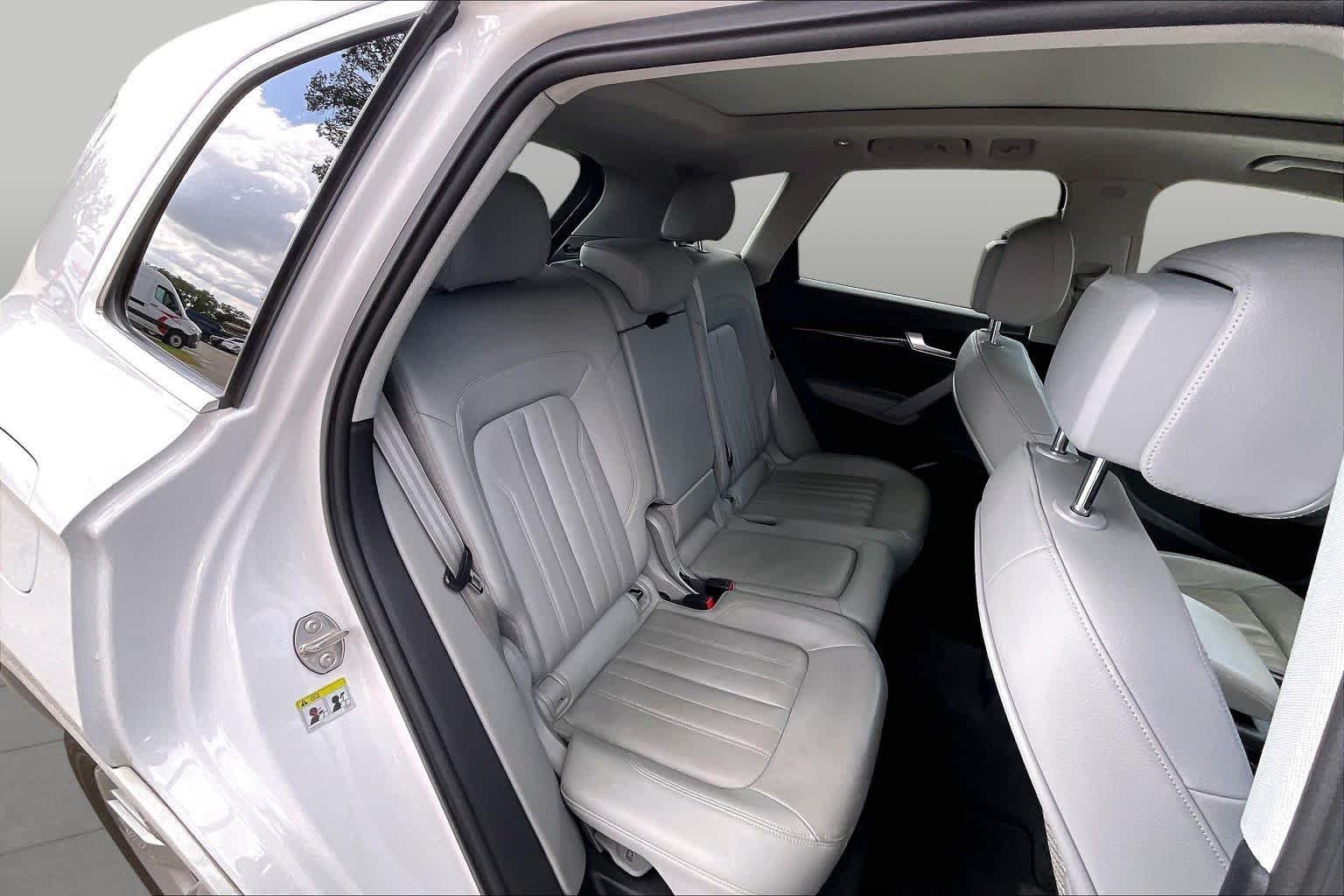 Used 2018  Audi Premium Plus image 19