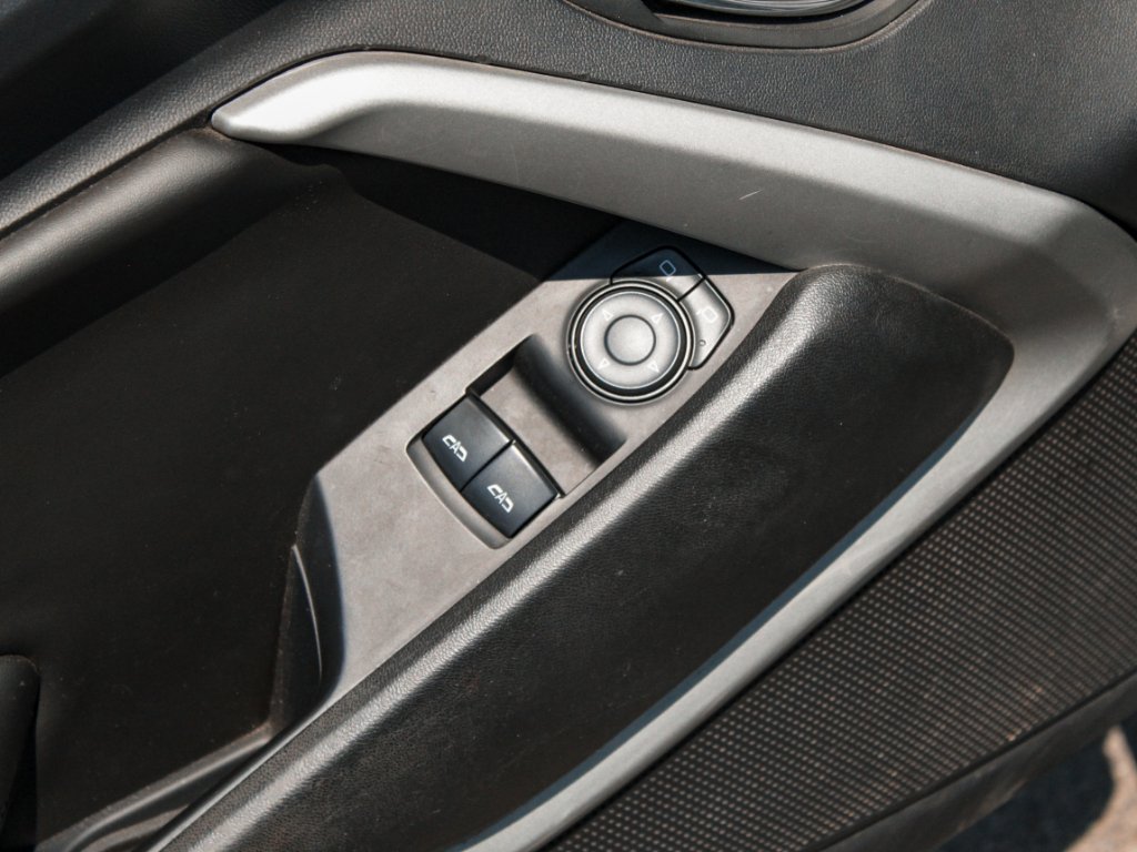 Used 2016 Silver Ice Metallic Chevrolet 1LT image 9