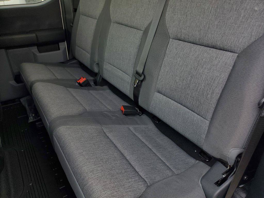 2025 Ford F-550 Super Duty Chassis Cab XL - Photo 23