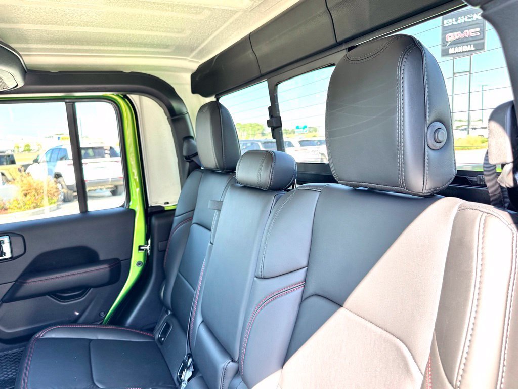 Used 2025 Green Jeep Rubicon image 17