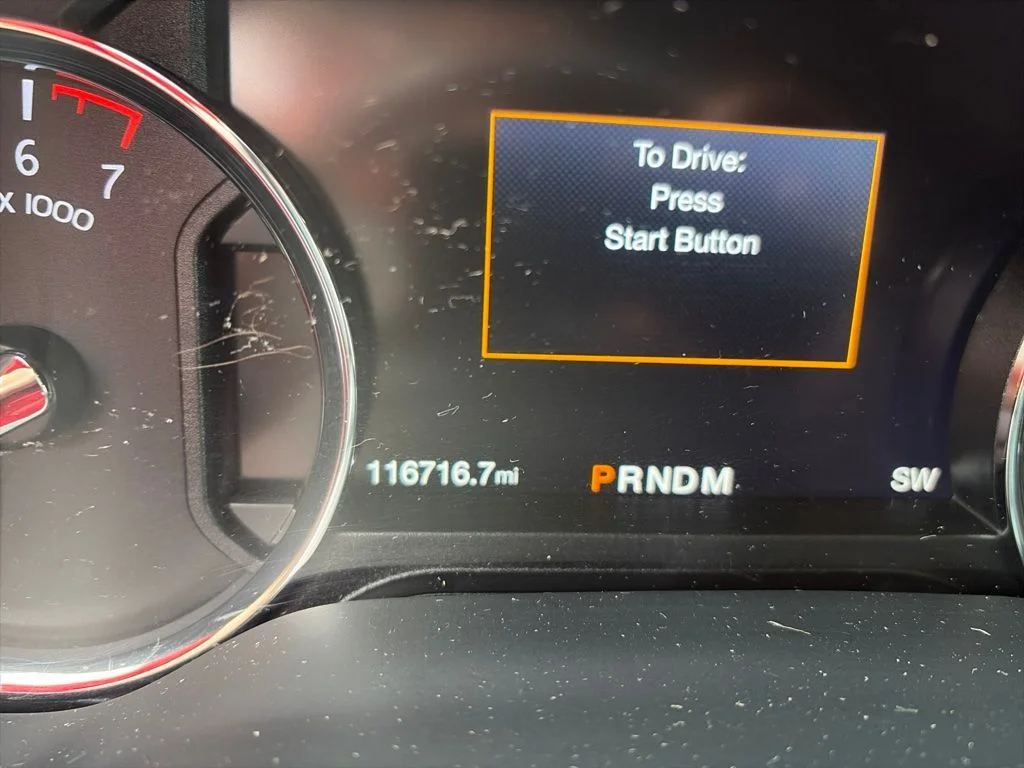 Used 2019  Ford Limited image 5