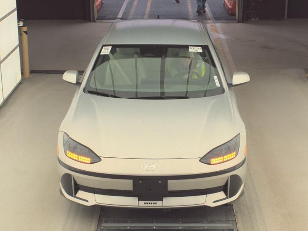 Used 2024 Hyundai IONIQ 6 SEL with VIN KMHM34AC2RA055562 for sale in Bedford, OH