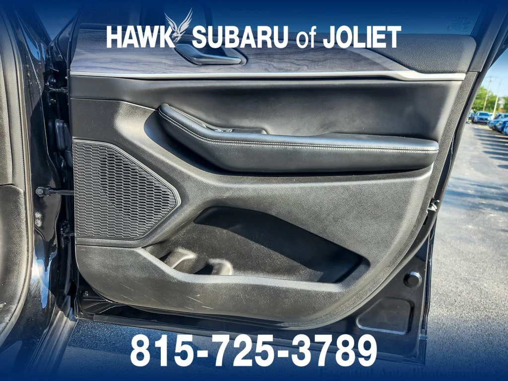 Used 2023 Diamond Black Crystal Pearlcoat Jeep Limited image 21