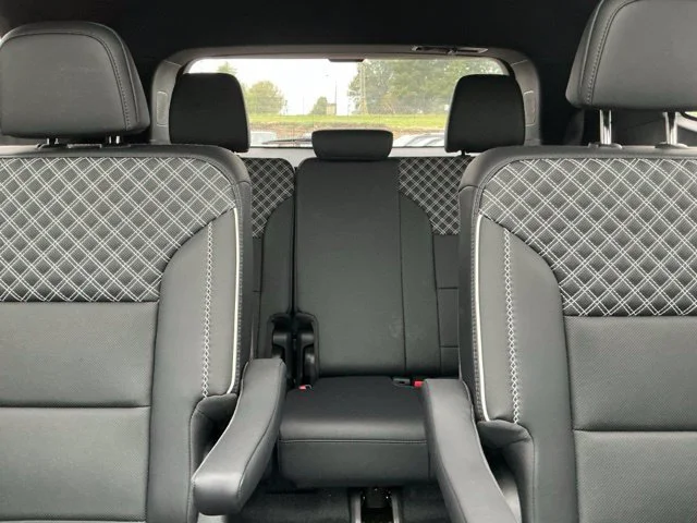 Used 2025 Ebony Twilight Metallic GMC Denali image 42