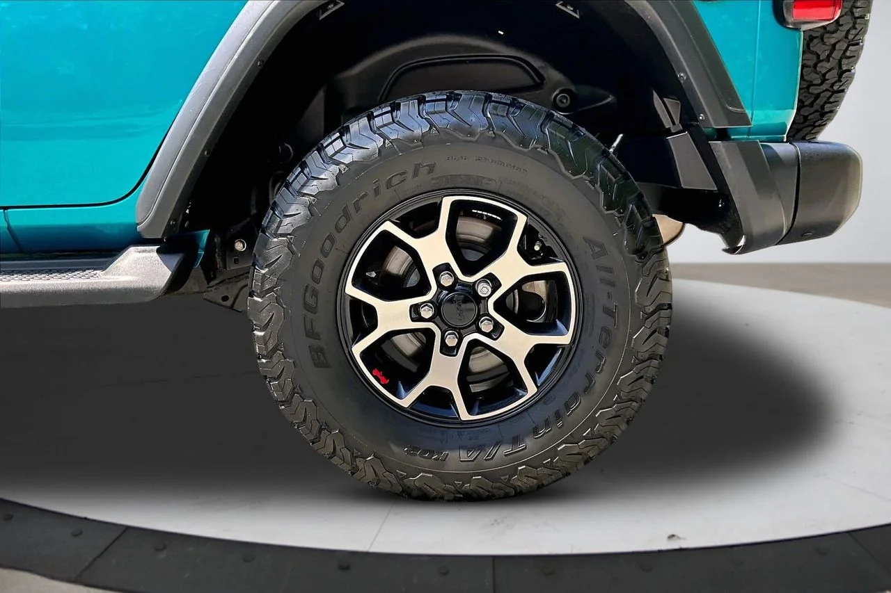 Certified Used 2020 Teal Jeep Rubicon image 33