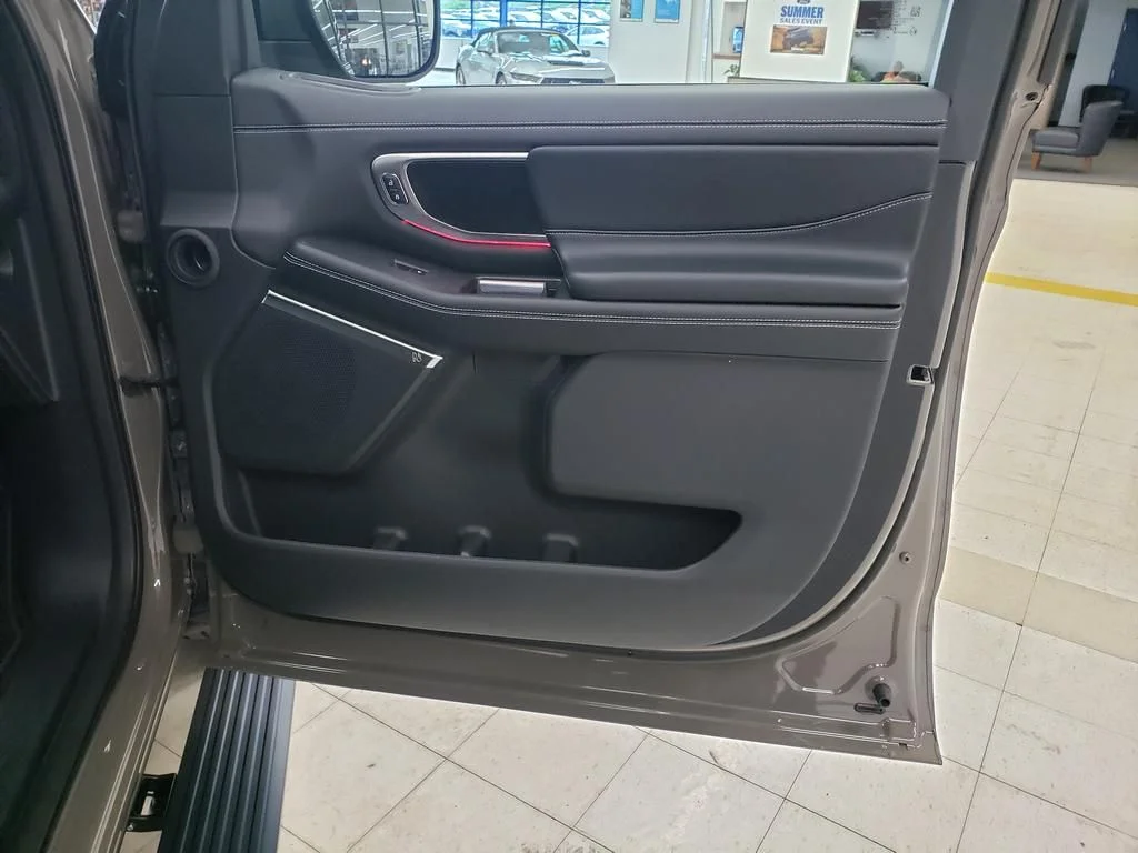 New 2027 Marsh Gray Ford Platinum image 21