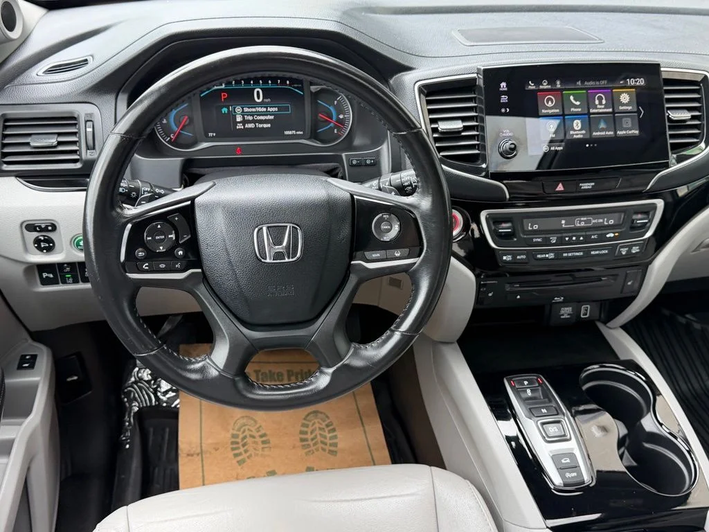 Used 2020 Silver Honda Touring image 16