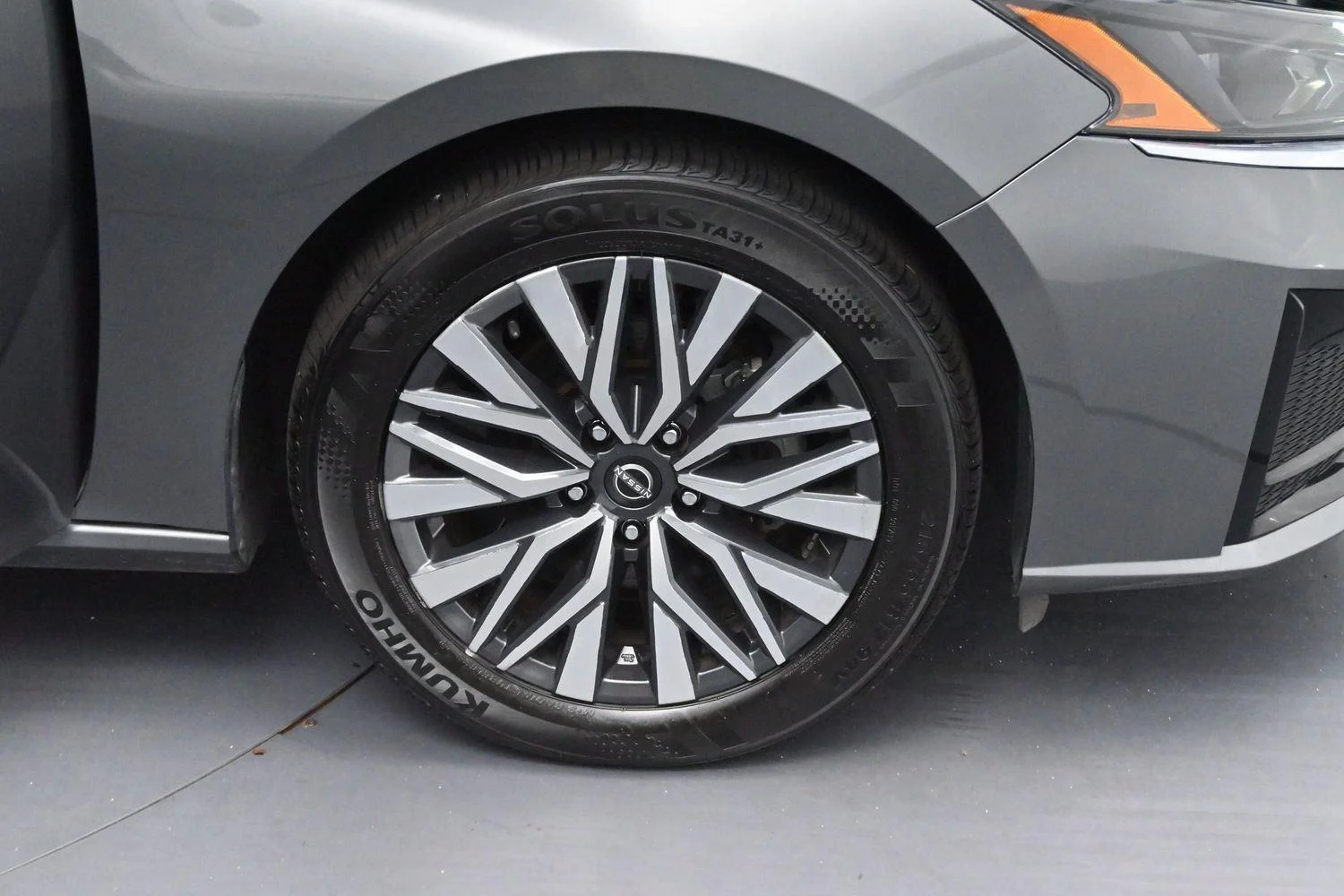 Used 2024 Gun Metallic Nissan 2.5 SV image 29