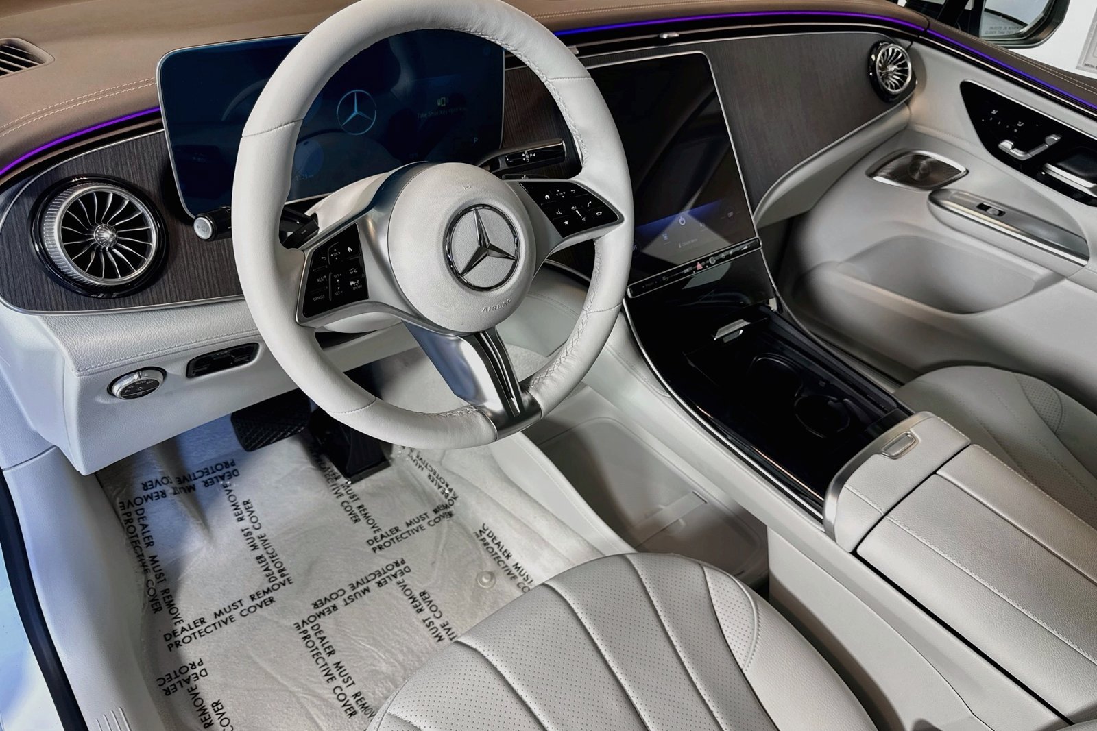 New 2026 Polar White Mercedes-Benz EQE 320+ image 9
