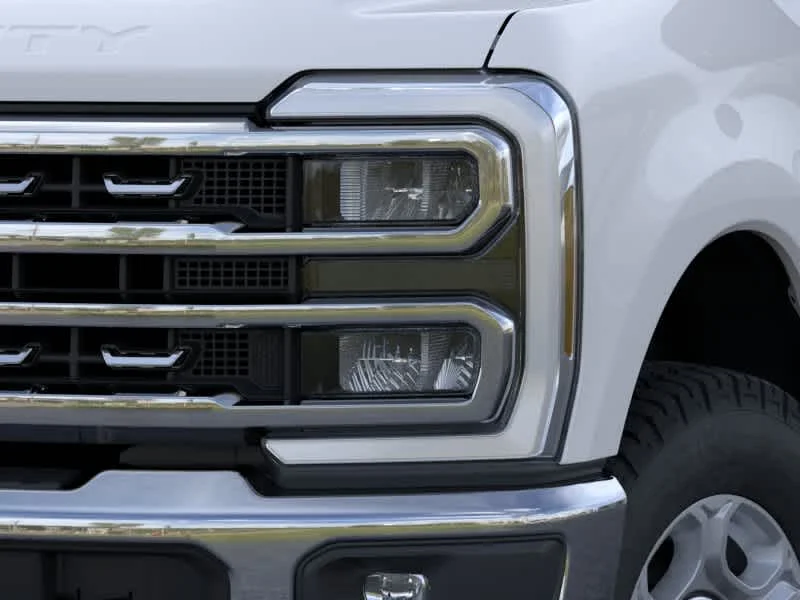 New 2026 Oxford White Ford F-250® XLT image 18