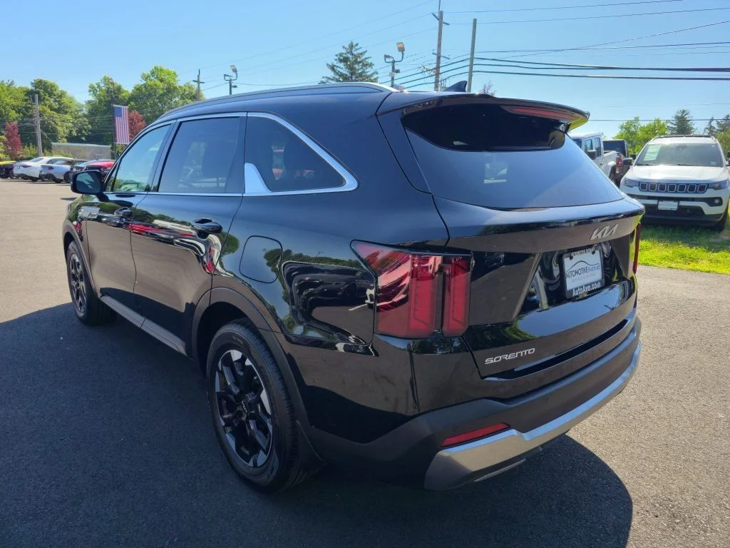 Used 2024 Ebony Black Kia S FWD image 7