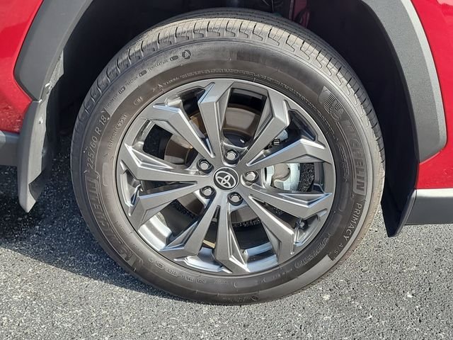 Used 2025 Red Toyota XLE Premium image 8