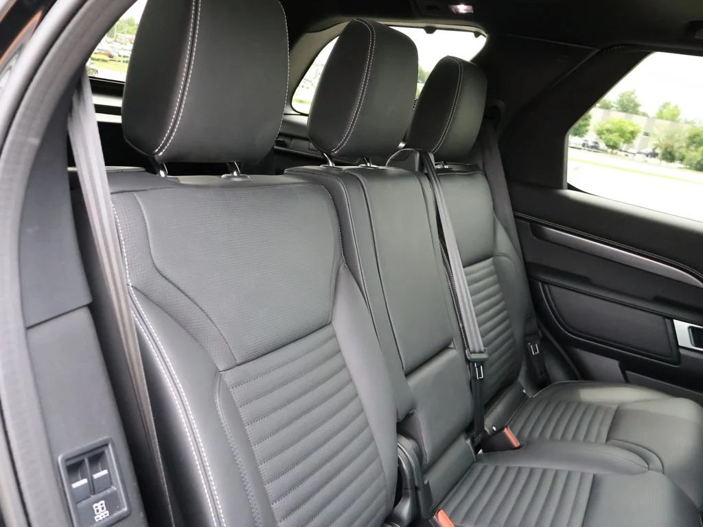 2025 Land Rover Discovery Metropolitan Edition - Photo 12