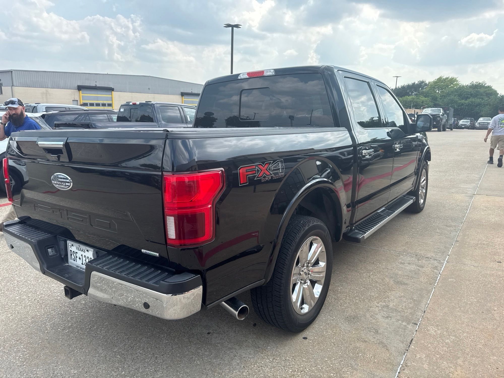 Used 2020 Black Metallic Ford Lariat image 3