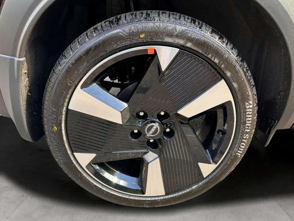 New 2026 Super Black Nissan SR image 12