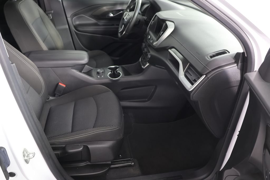Used 2023 White GMC SLE image 22
