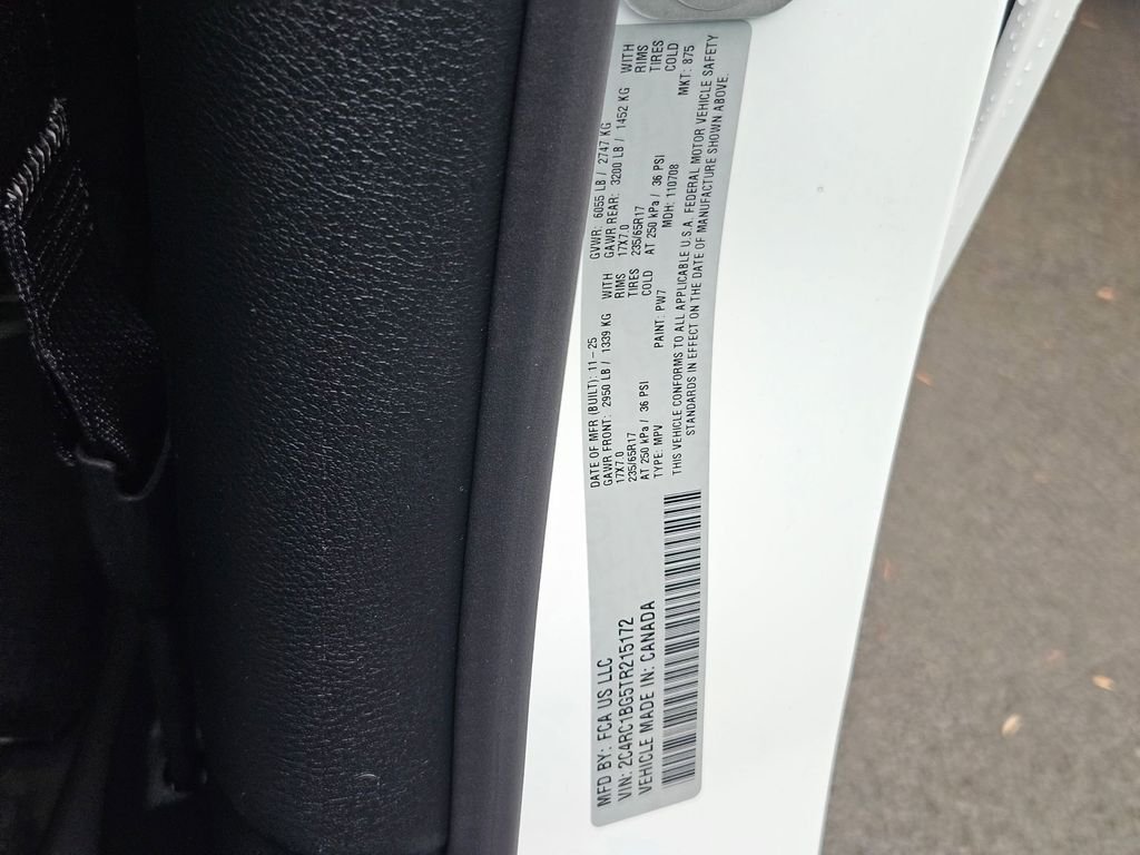 New 2026 Bright White Clear-Coat Exterior Paint Chrysler Select image 39