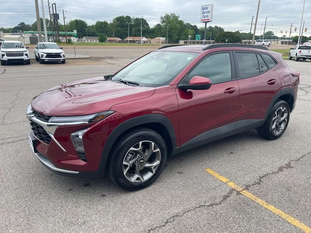 2025 Chevrolet Trax LT