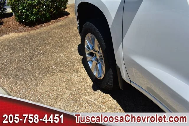 Used 2021 SUMMIT WHITE Chevrolet LTZ image 17