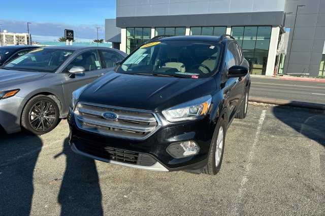 Used 2017 Black Ford SE image 3