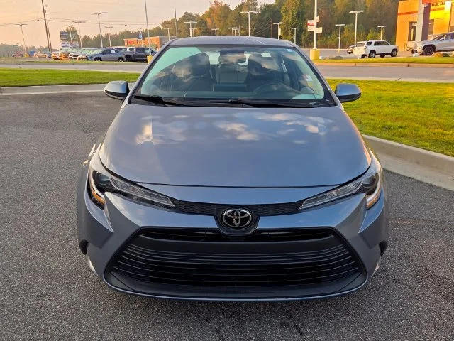 Used 2024  Toyota LE image 2