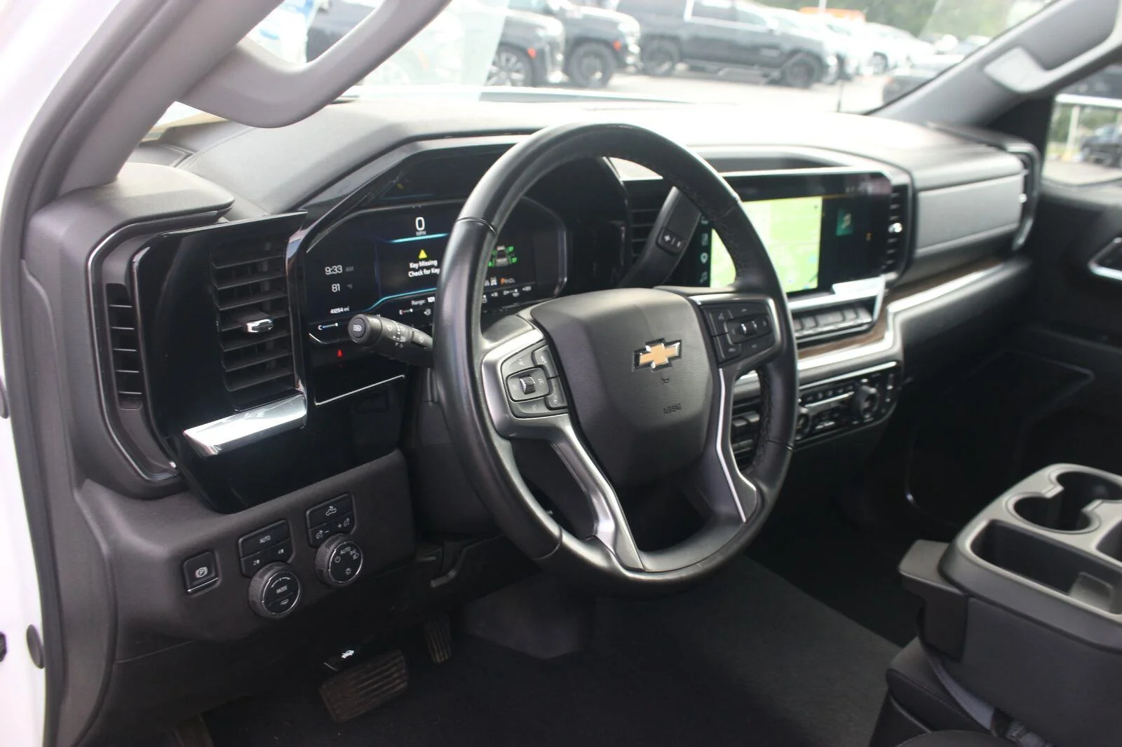 Used 2025 Summit White Chevrolet LT image 18