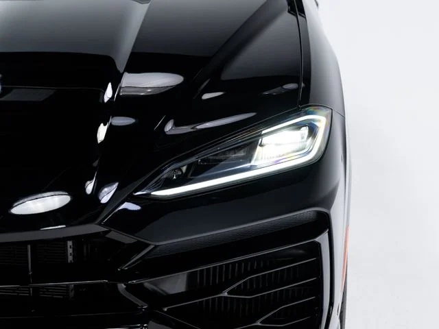 Used 2025 Black Lamborghini SE image 83