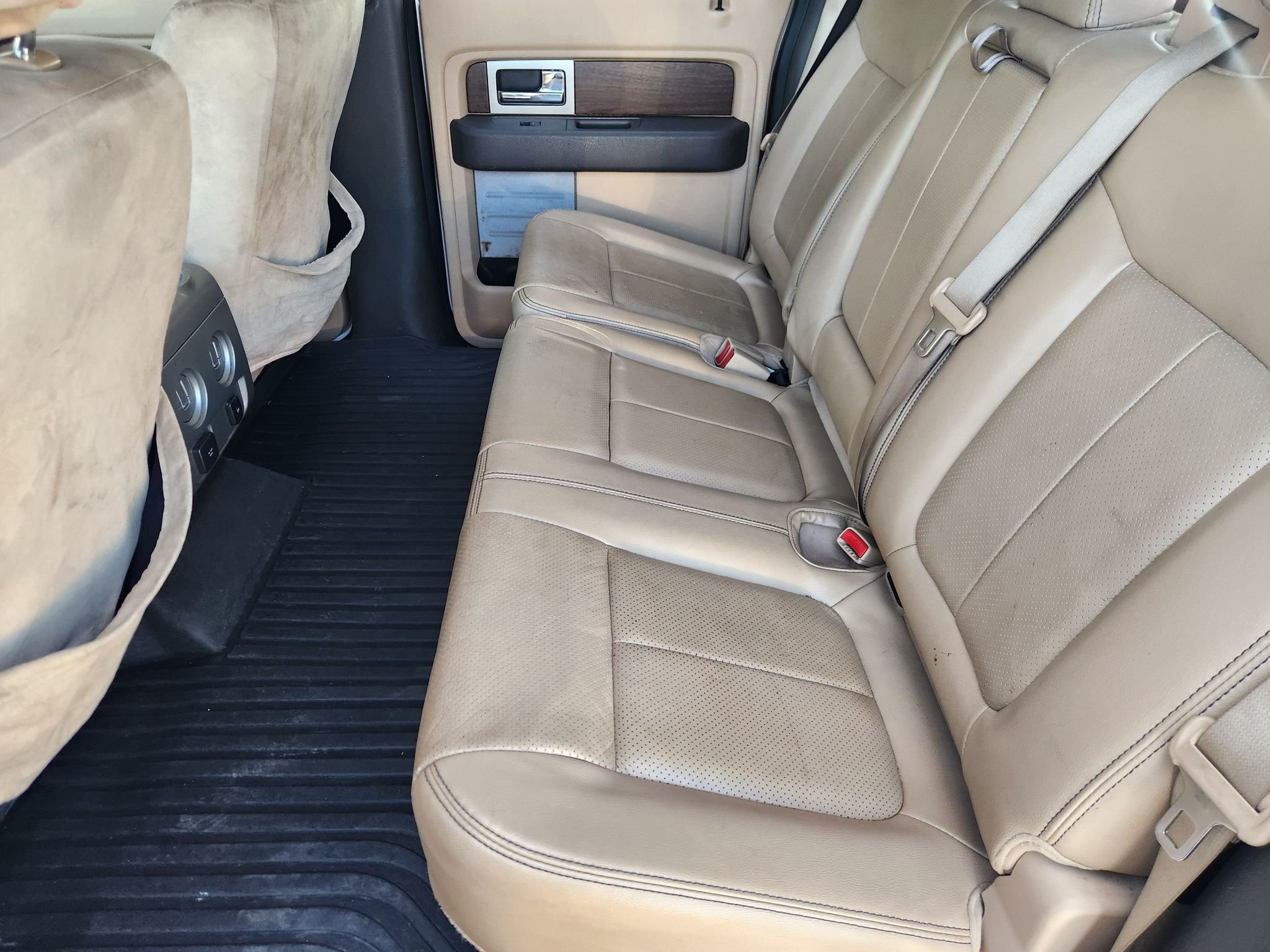 Used 2013 White Platinum Metallic Tri-Coat Ford Lariat image 32