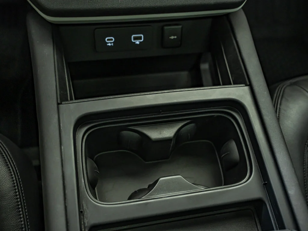 Used 2024 Gray Land Rover S image 35
