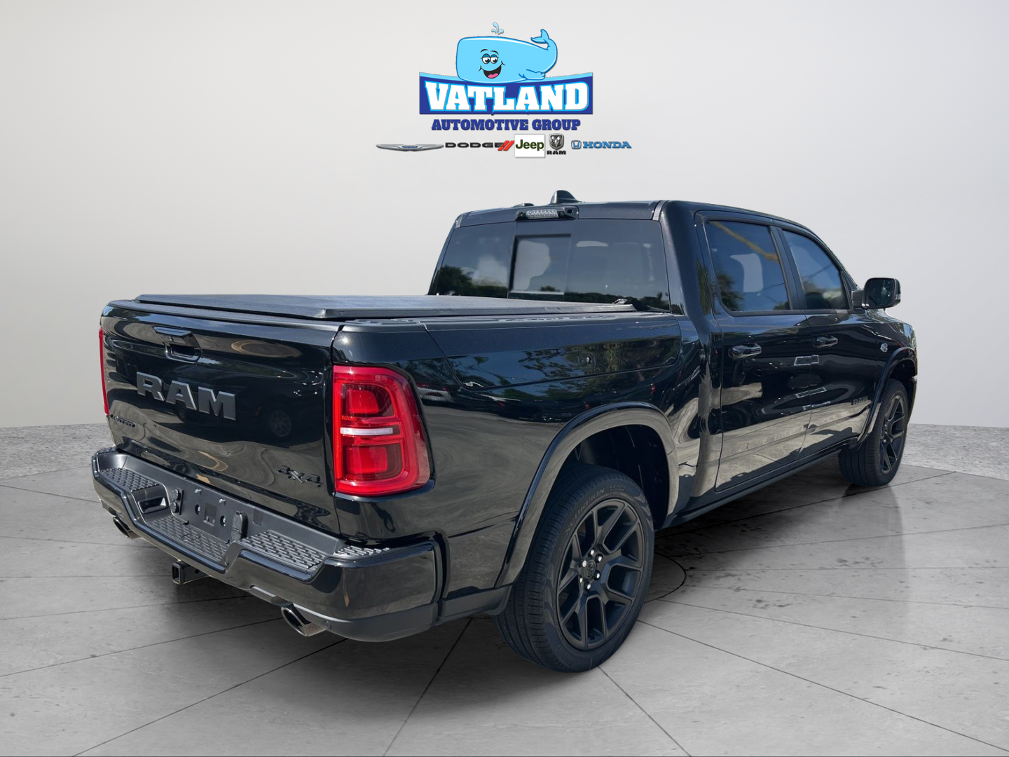 New 2026 Diamond Black Crystal Pearl-Coat Exterior Paint RAM Limited image 5