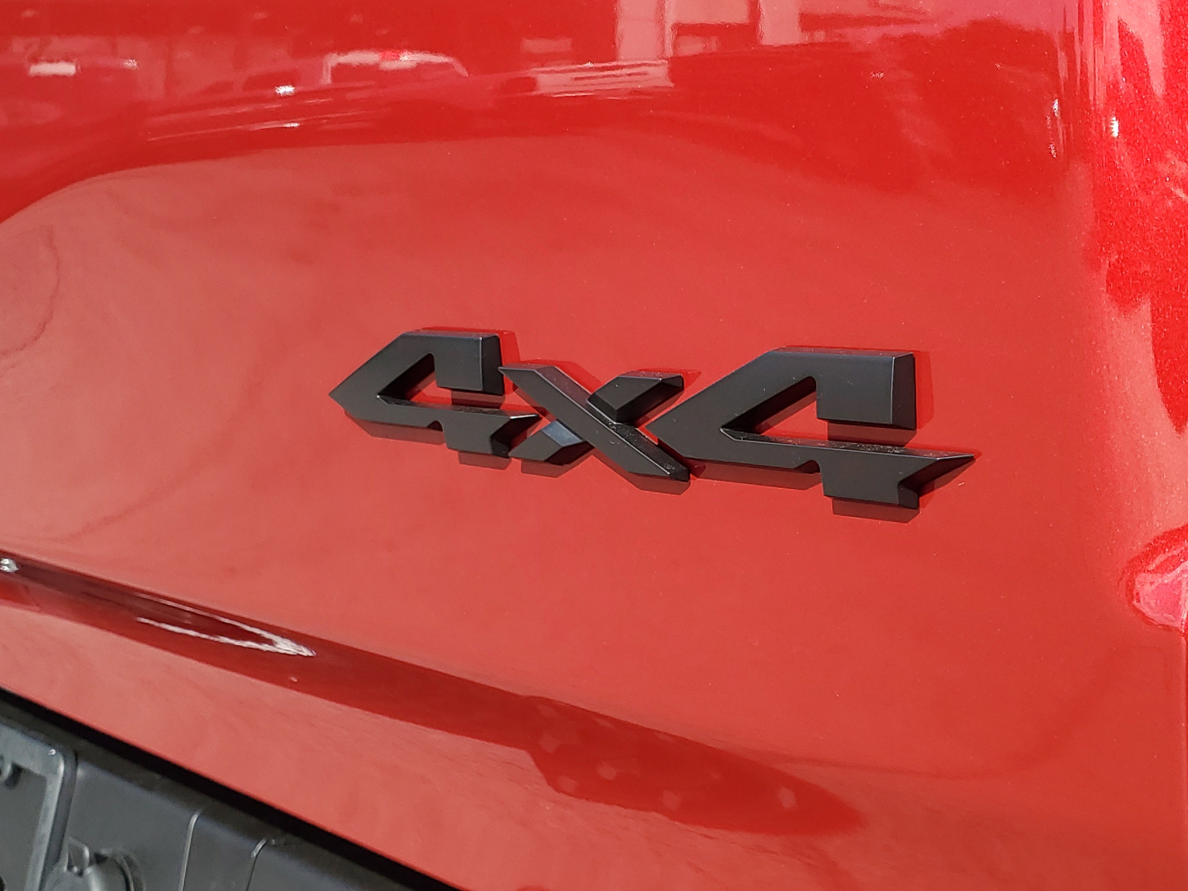 New 2026 Molten Red Pearl-Coat Exterior Paint RAM Laramie image 5