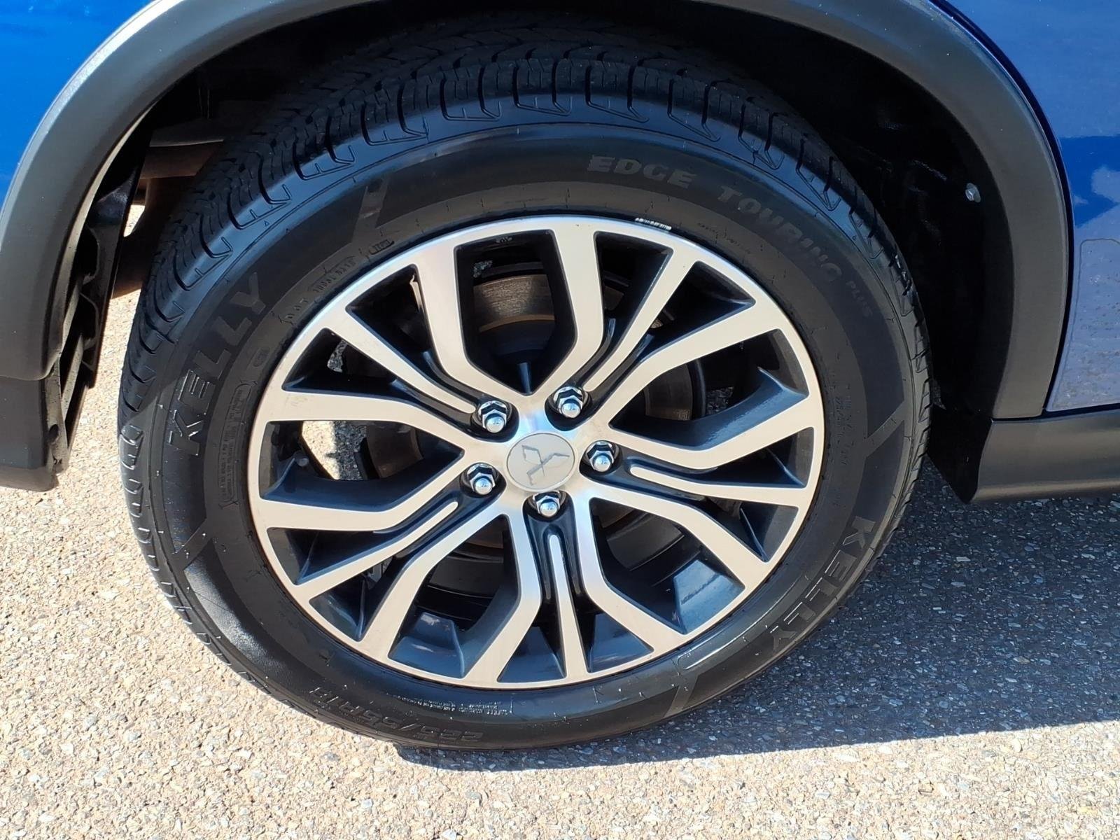 Used 2019 Octane Blue Metallic Mitsubishi SE 2.0 image 11