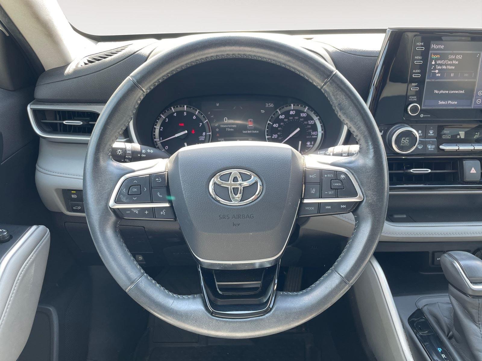 Used 2020 Blizzard Pearl Toyota XLE image 12