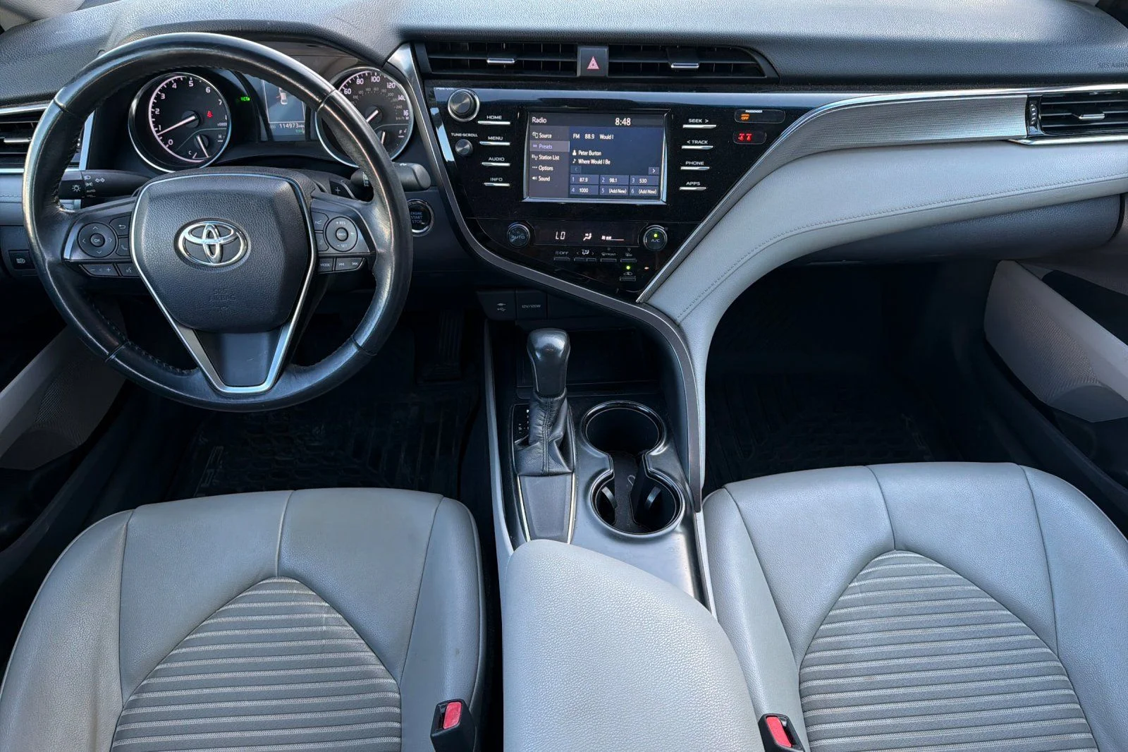 Used 2018 Gray Toyota SE image 15