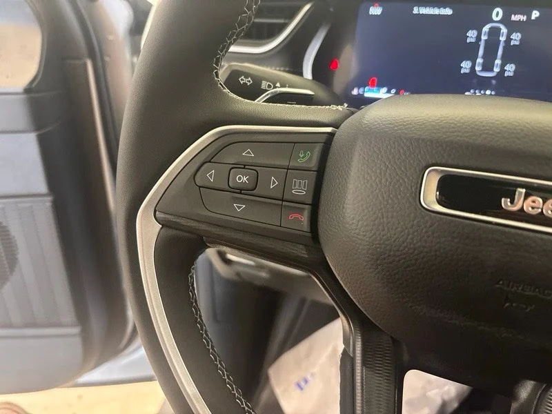 New 2026 Silver Zynith Exterior Paint Jeep Laredo X image 39