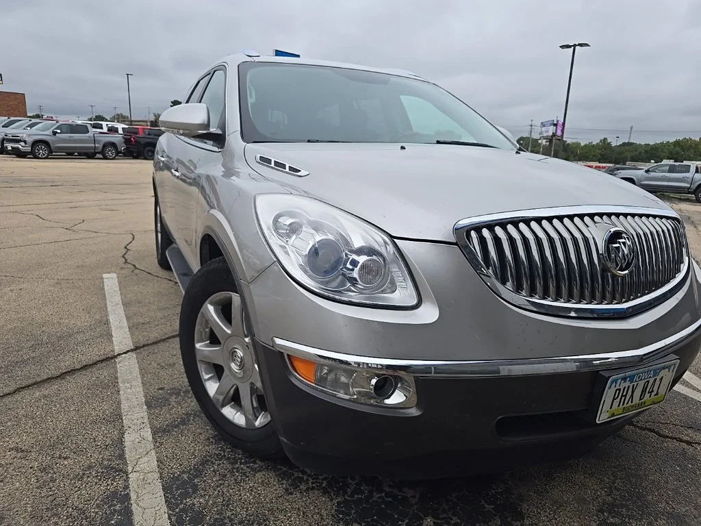 Used 2008 Silver Buick CXL image 7