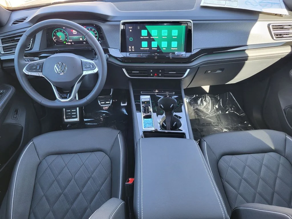 2025 Volkswagen Atlas Cross Sport SEL Premium R-LINE - Photo 17