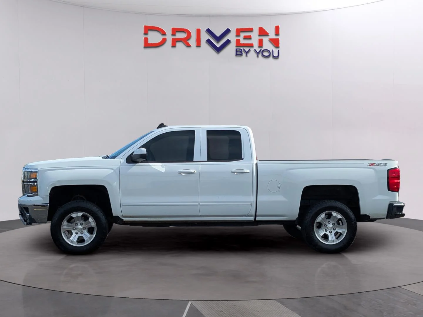 Used 2015 Chevrolet Silverado 1500 LT with VIN 1GCVKREC8FZ293299 for sale in Columbia, MS
