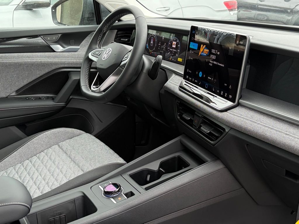 New 2026 Platinum Gray Metallic Volkswagen 2.0T S image 17