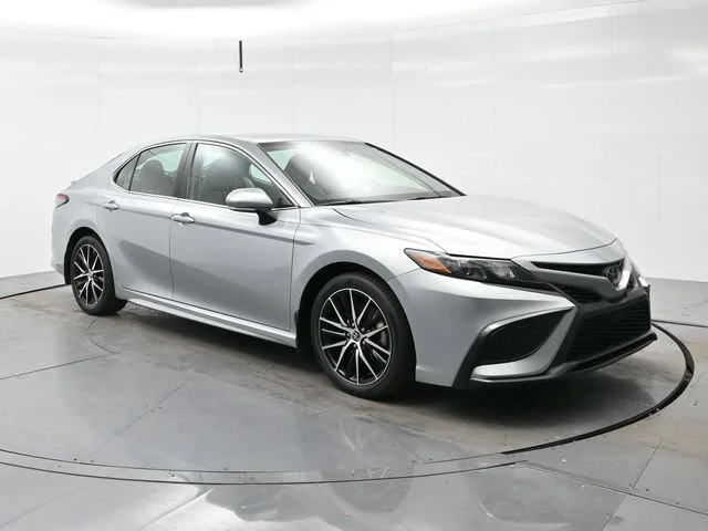 Used 2022 Celestial Silver Toyota SE image 1