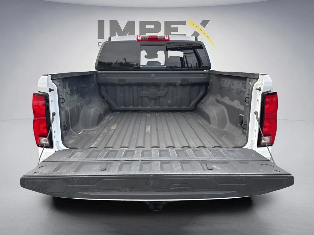 Used 2025 Summit White Chevrolet Z71 image 30